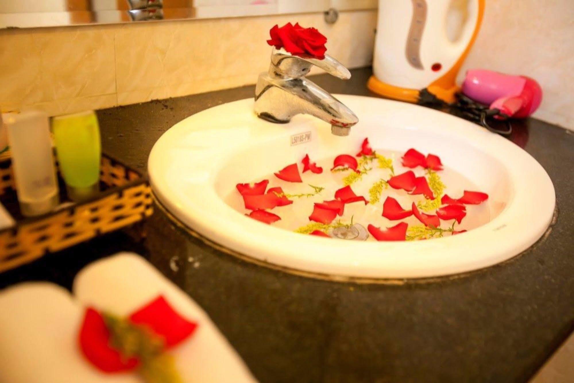 Art Boutique Hotel Нячанг Екстер'єр фото