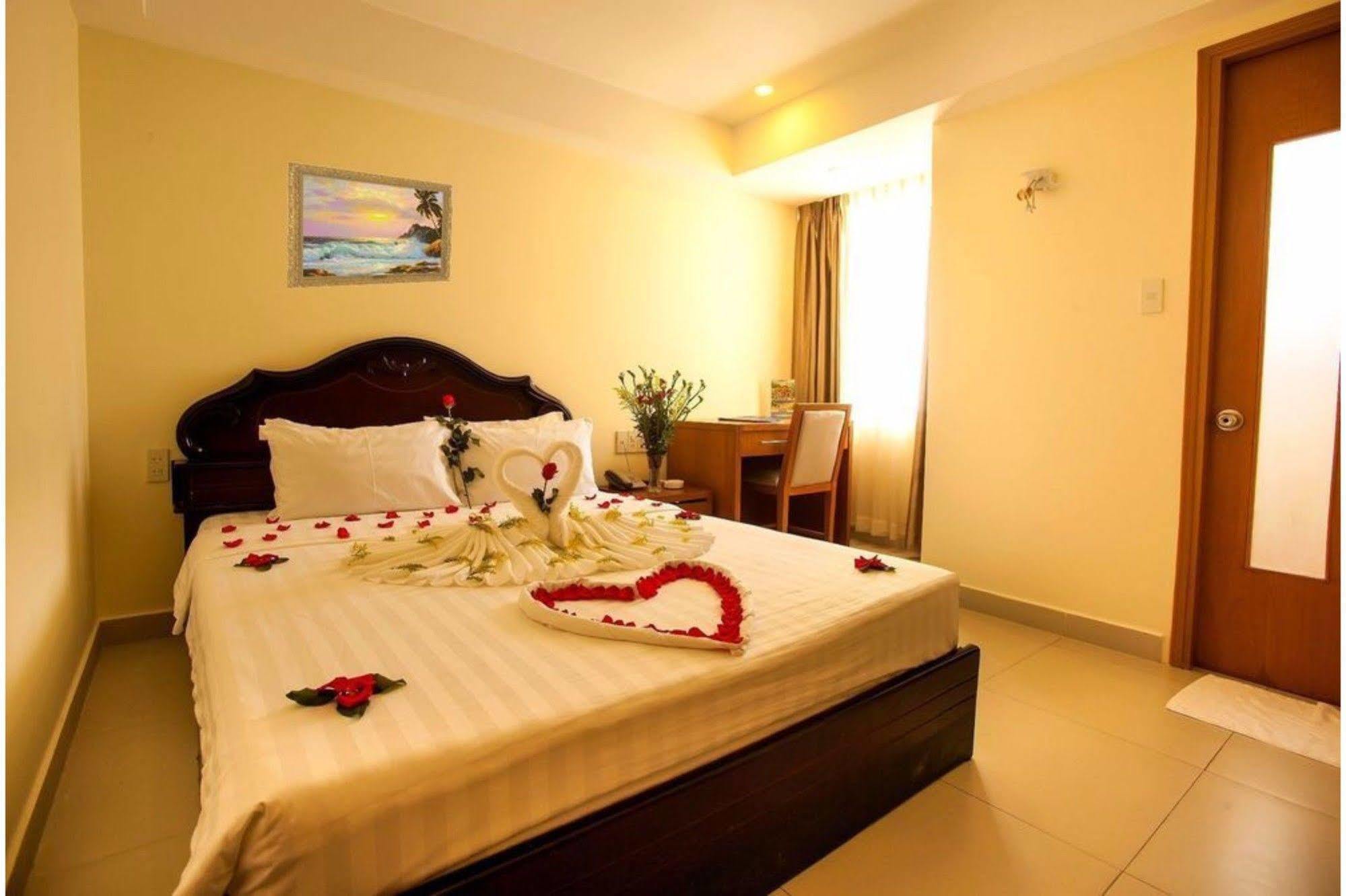 Art Boutique Hotel Нячанг Екстер'єр фото
